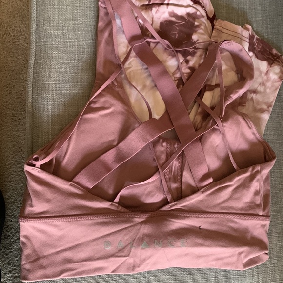 Balance Athletica workout - Picture 2 of 4